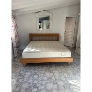 estructura de cama de madera con colchón 180 x 200cm