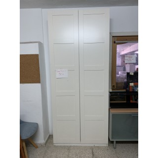 cama abatible en un armario