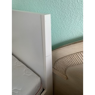 cama de madera blanco 160x200cm con 2 colchones de 90x200cm