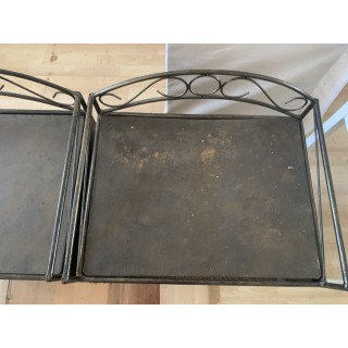 mesitas de noche de metal y ratan